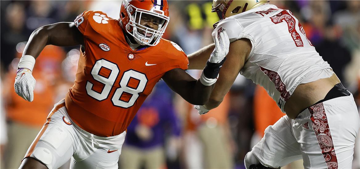 Clemson Tigers defensive end Myles Murphy (98) rushes against the Boston College Eagles during the second quarter at Alumni Stadium.  Winslow Townson-USA TODAY Sports

                    