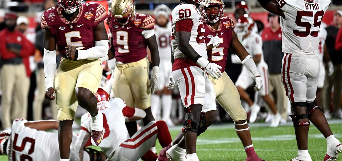 Florida State Seminoles defensive lineman Jared Verse (5) celebrates a sack in the second quarter against the Oklahoma Sooners in the 2022 Cheez-It Bowl at Camping World Stadium. Jonathan Dyer-USA TODAY Sports

                    